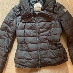 Moncler winter coat with hood. Beautifully sinched at waist